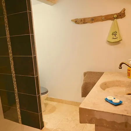 Country house Lacoste Sainte-Colombe-en-Bruilhois