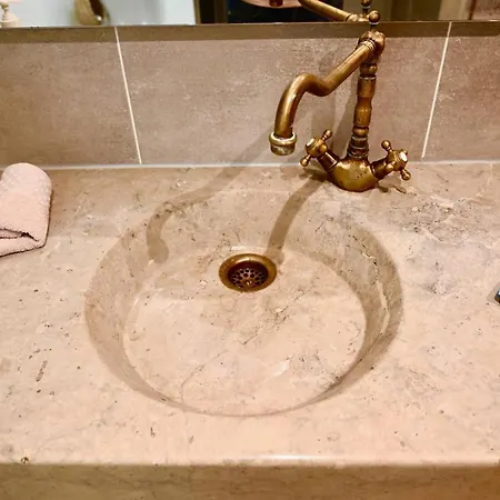 Lacoste Country house Sainte-Colombe-en-Bruilhois