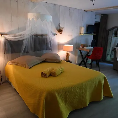 Landhaus Lacoste Sainte-Colombe-en-Bruilhois