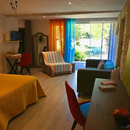 Lacoste Country house Sainte-Colombe-en-Bruilhois