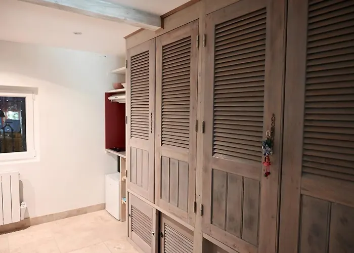 Hétvégi ház Lacoste Sainte-Colombe-en-Bruilhois